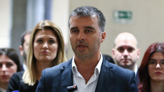 Pritisak na Ustavni sud